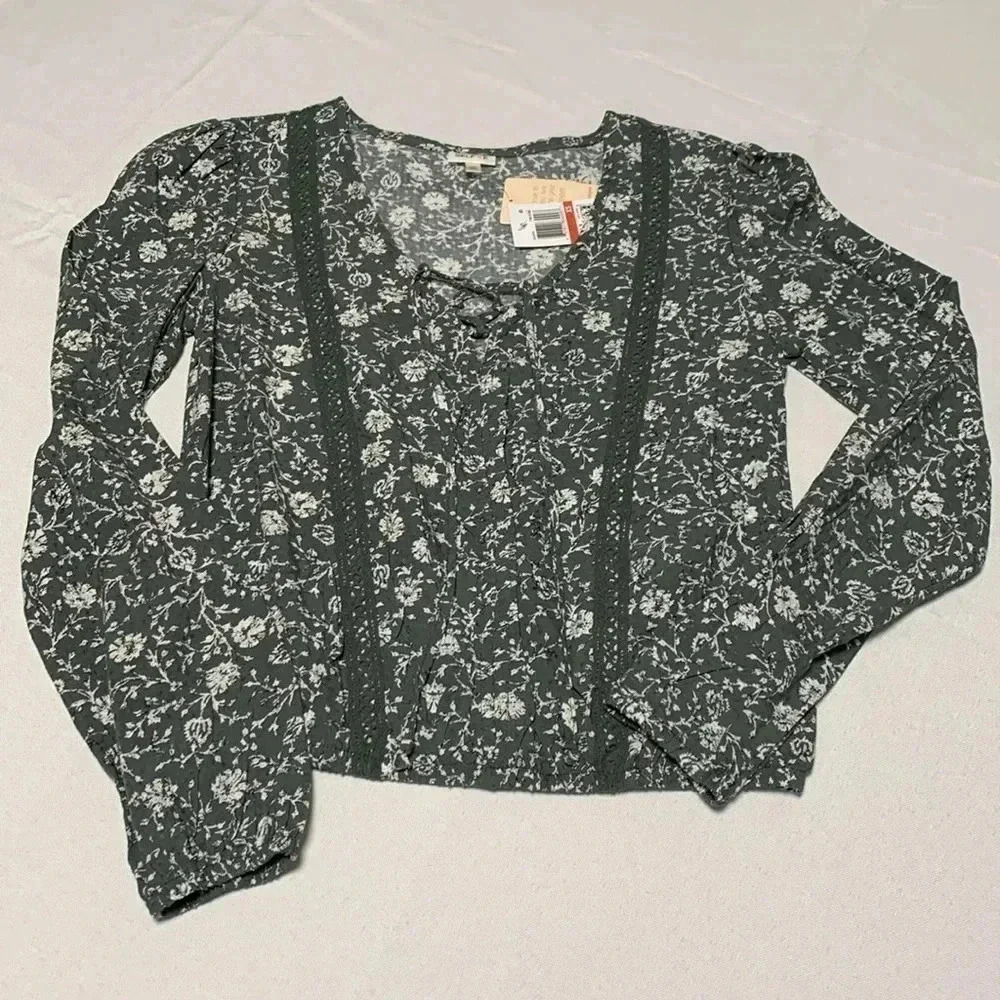 SELF❤️E Women’s Top, Size XS.